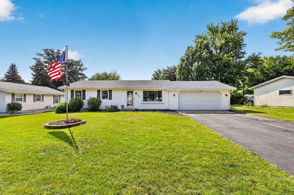 Photo of 1335 Johnson STREET, Stoughton, WI 53589 (MLS # 2031293)