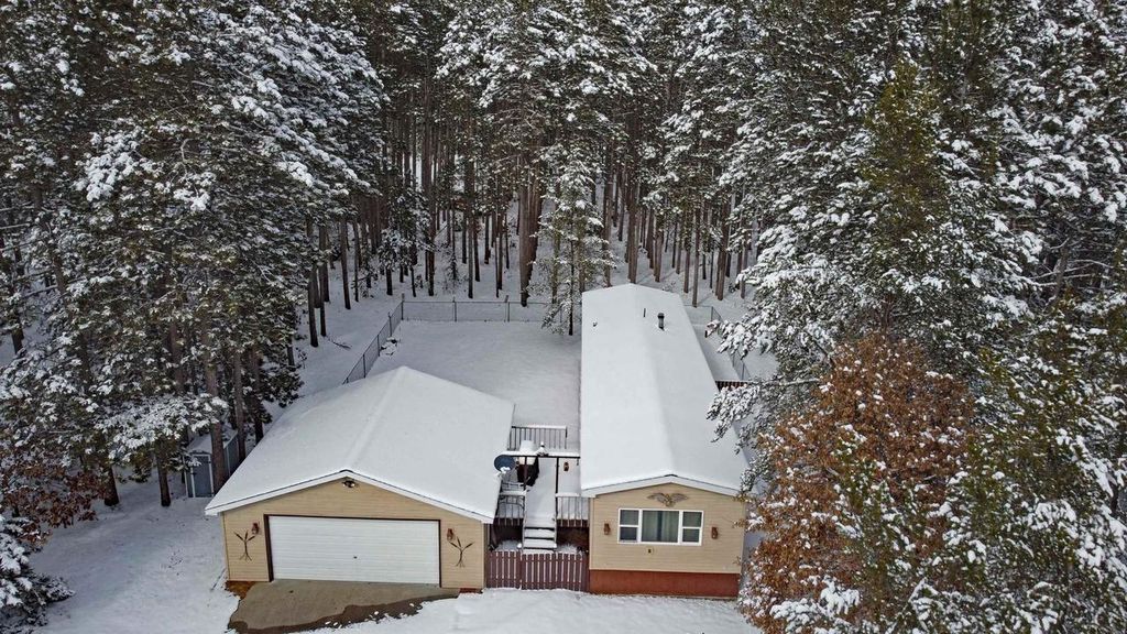 Photo of W5992 Tomahawk TRAIL, Necedah, WI 54646 (MLS # 2017322)