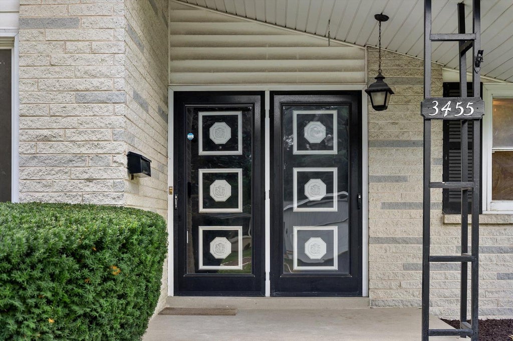 Photo of 3455 S Russel ROAD, New Berlin, WI 53151 (MLS # 1978168)