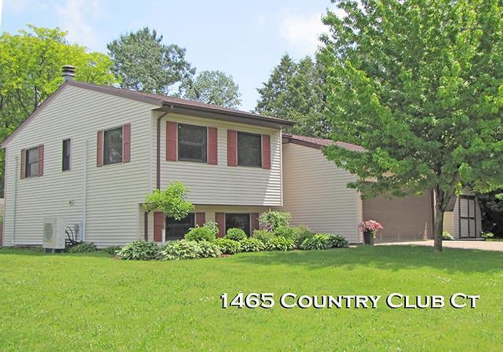 Photo of 1465 Country Club COURT, Platteville, WI 53818 (MLS # 2025512)