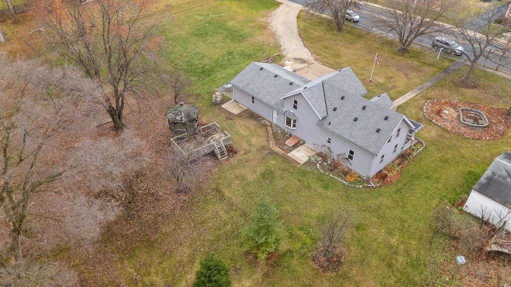 Photo of 815 Fredonia AVENUE, Fredonia, WI 53021 (MLS # 1943980)