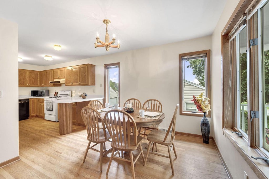 Photo of 250 N 115th STREET, Wauwatosa, WI 53226 (MLS # 1980497)