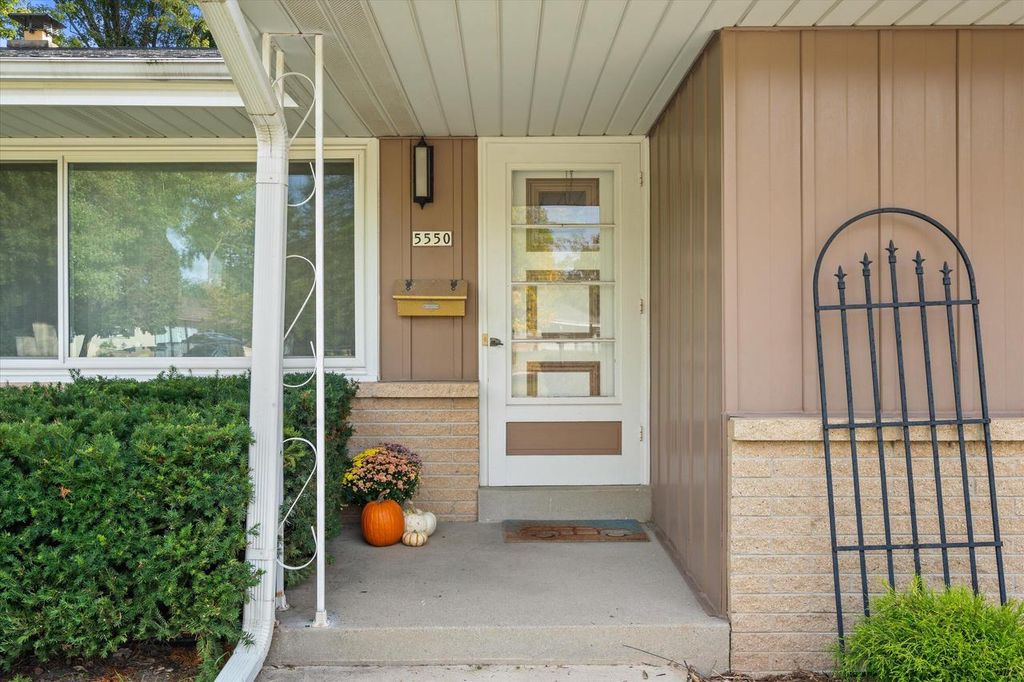 Photo of 5550 Oakwood COURT, Greendale, WI 53129 (MLS # 1937609)