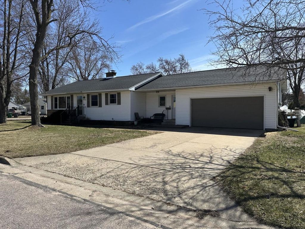 Photo of 1140 Dewey STREET, Wisconsin Rapids, WI 54494 (MLS # 22601325)
