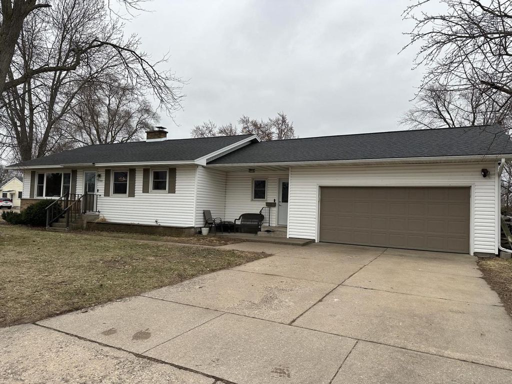 Photo of 1140 Dewey STREET, Wisconsin Rapids, WI 54494 (MLS # 22601325)