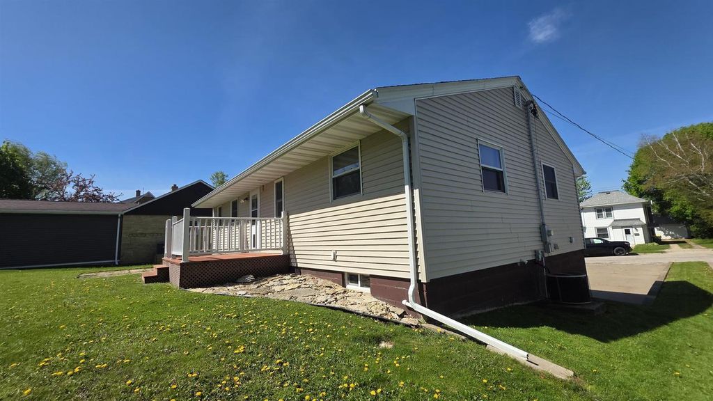Photo of 500 S Jefferson STREET, Lancaster, WI 53813 (MLS # 2022435)