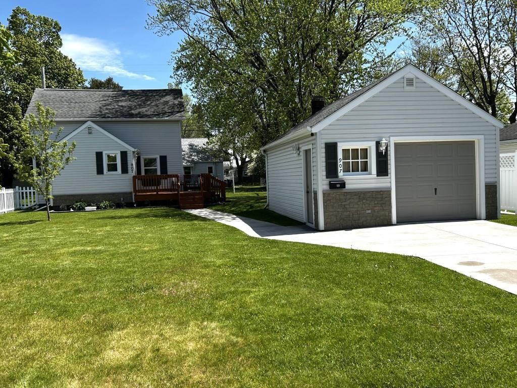 Photo of 907 N 3rd AVENUE, Wausau, WI 54401 (MLS # 22602177)