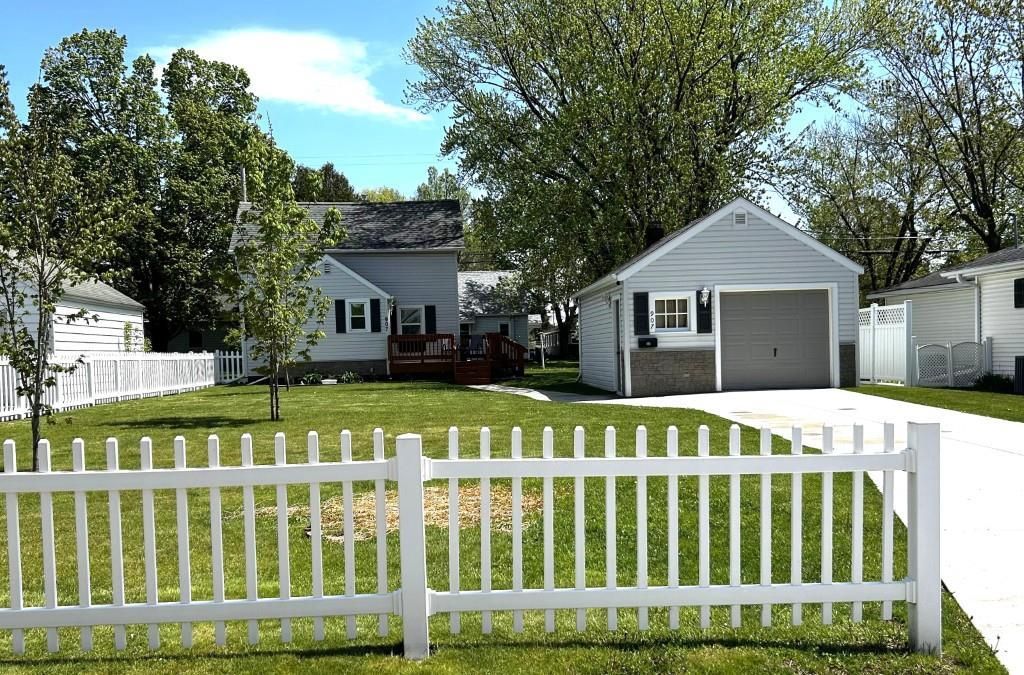 Photo of 907 N 3rd AVENUE, Wausau, WI 54401 (MLS # 22602177)