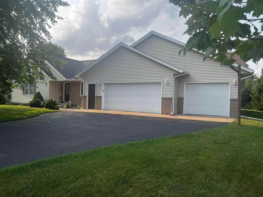 Photo of 2172 Oregon TRAIL, Kronenwetter, WI 54455 (MLS # 22603873)