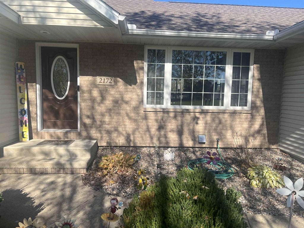 Photo of 2172 Oregon TRAIL, Kronenwetter, WI 54455 (MLS # 22603873)