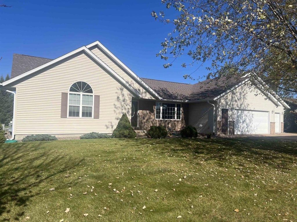 Photo of 2172 Oregon TRAIL, Kronenwetter, WI 54455 (MLS # 22603873)