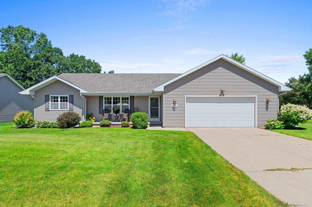 Photo of 3405 Paula STREET, Green Bay, WI 54311 (MLS # 50329389)