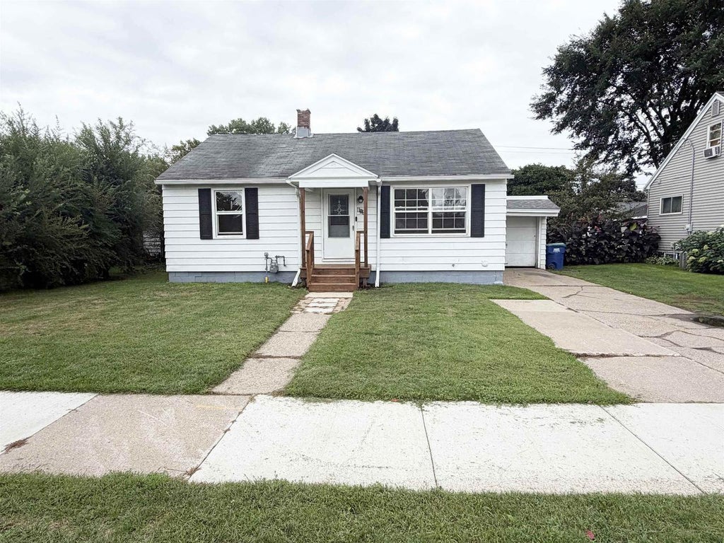 Photo of 615 N 10th AVENUE, Wausau, WI 54401 (MLS # 22604427)