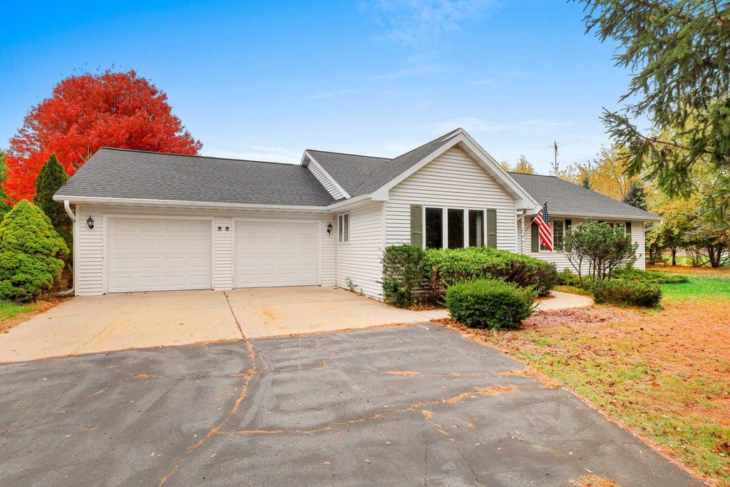 Photo of 3240 Flintville ROAD, Green Bay, WI 54313 (MLS # 50334941)