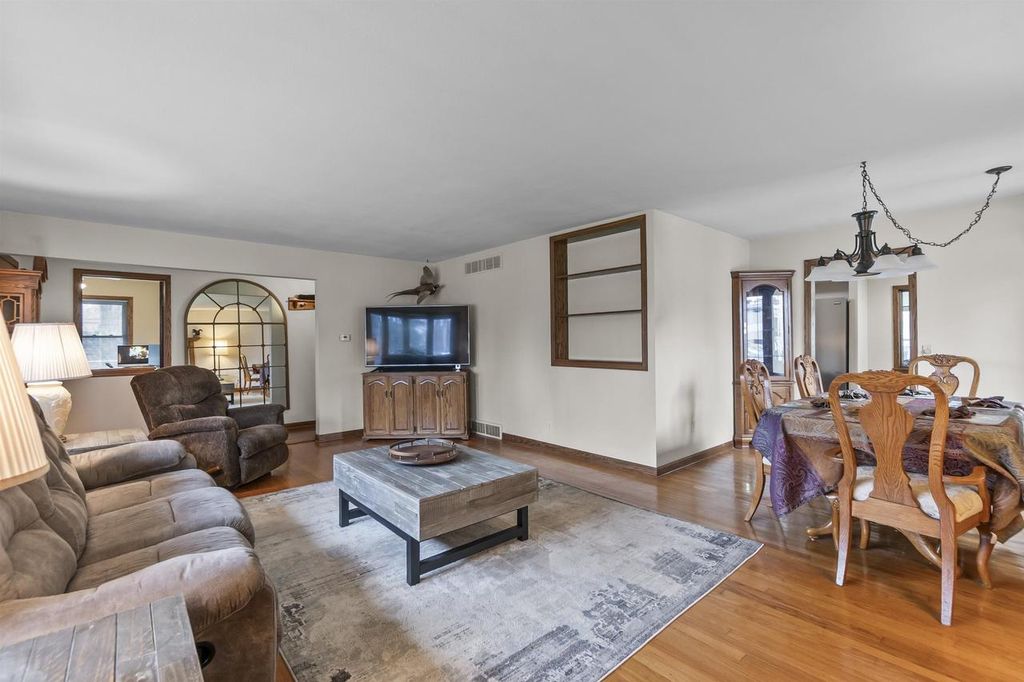 Photo of W156N9742 Pilgrim ROAD, Germantown, WI 53022 (MLS # 50323761)