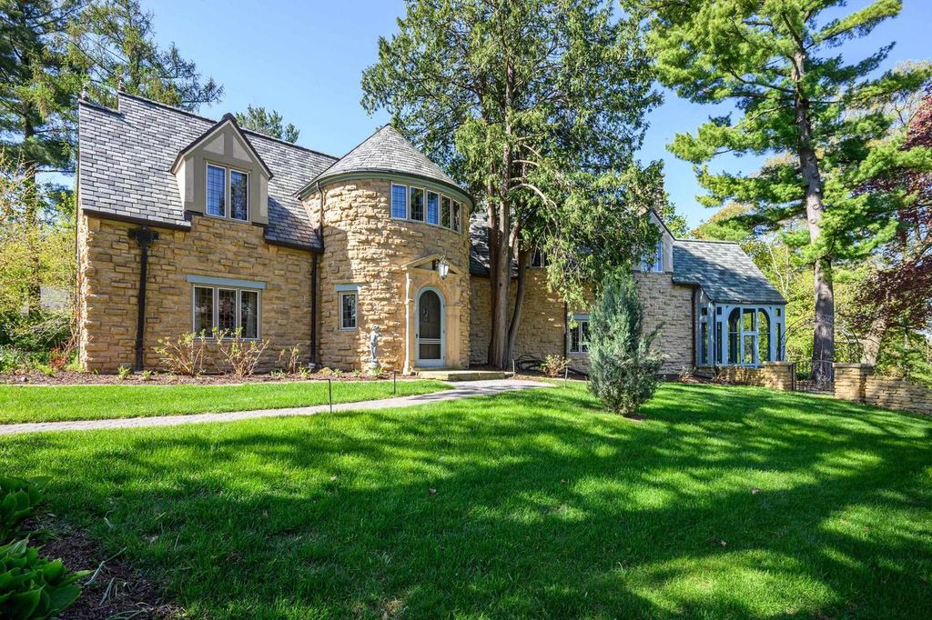 Photo of 3452 Crestwood DRIVE, Madison, WI 53705 (MLS # 2019822)