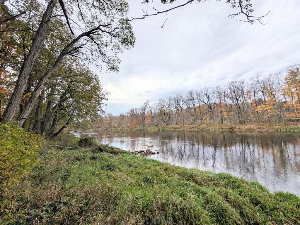 Photo of 1993 Riverview TRAIL, Fredonia, WI 53021 (MLS # 1940902)