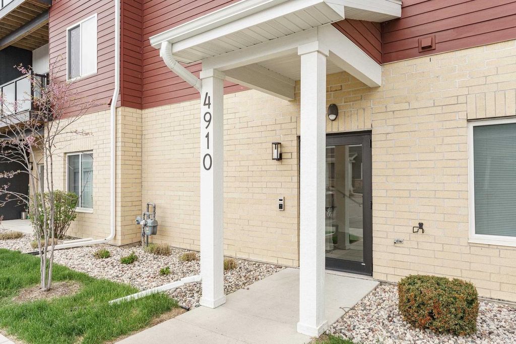 Photo of 4910 Innovation DRIVE #308, Deforest, WI 53532 (MLS # 2021212)