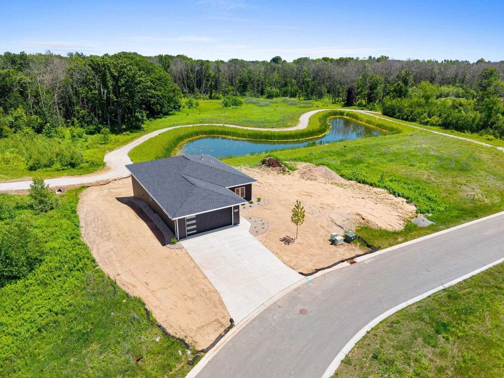 Photo of 4001 Antwerp AVENUE, Howard, WI 54313 (MLS # 50328161)