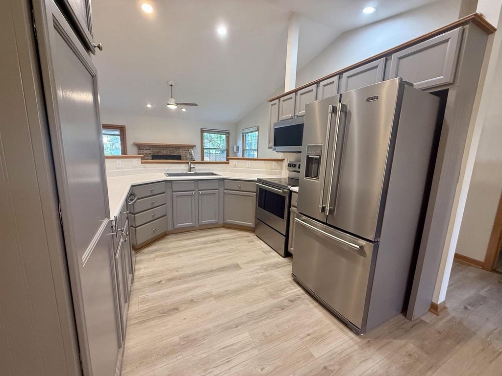 Photo of 4333 Fieldcrest DRIVE, Janesville, WI 53546 (MLS # 2031278)