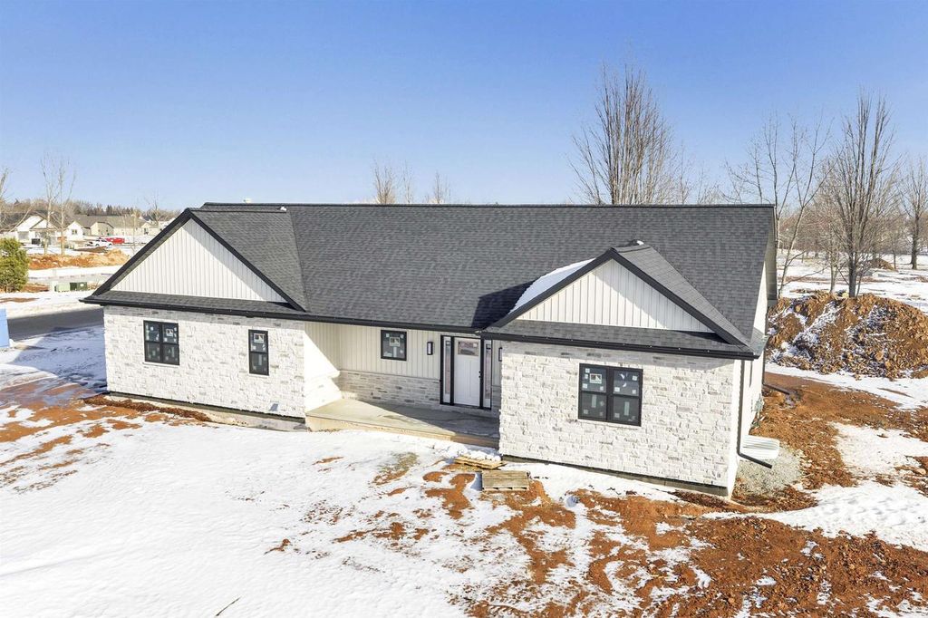 Photo of 3705 Edwina DRIVE, De Pere, WI 54115 (MLS # 50319496)