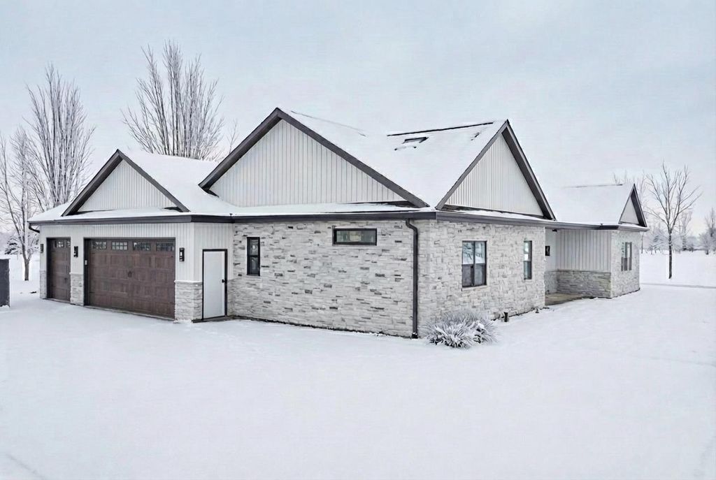 Photo of 3705 Edwina DRIVE, De Pere, WI 54115 (MLS # 50319496)