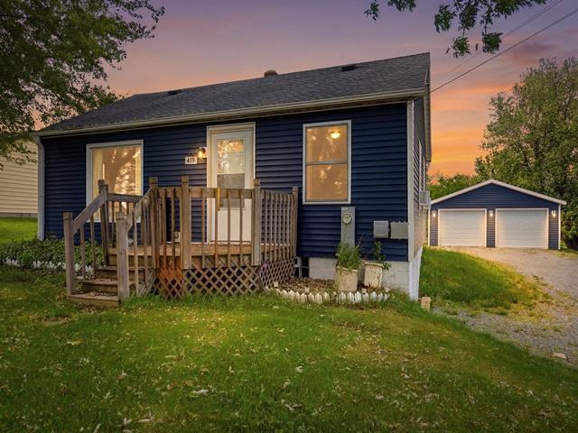 Photo of 419 W McMillan STREET, Marshfield, WI 54449 (MLS # 22603070)
