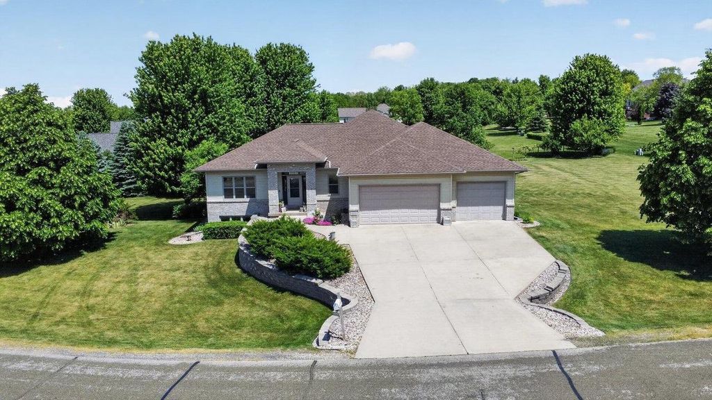 Photo of 5215 Preservation PLACE, Sun Prairie, WI 53590 (MLS # 2024569)
