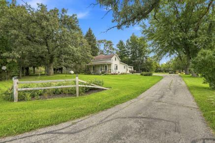 Photo of 882 Taylor LANE, Stoughton, WI 53589 (MLS # 2029691)