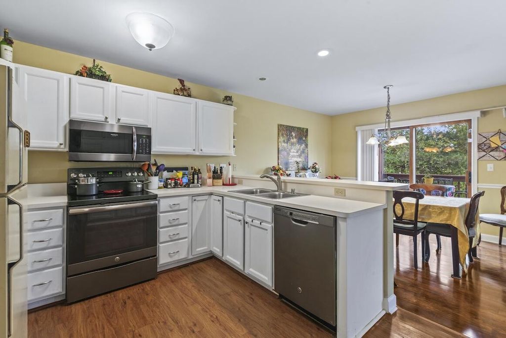 Photo of 510 Frederick COURT, Oconomowoc, WI 53066 (MLS # 1942527)