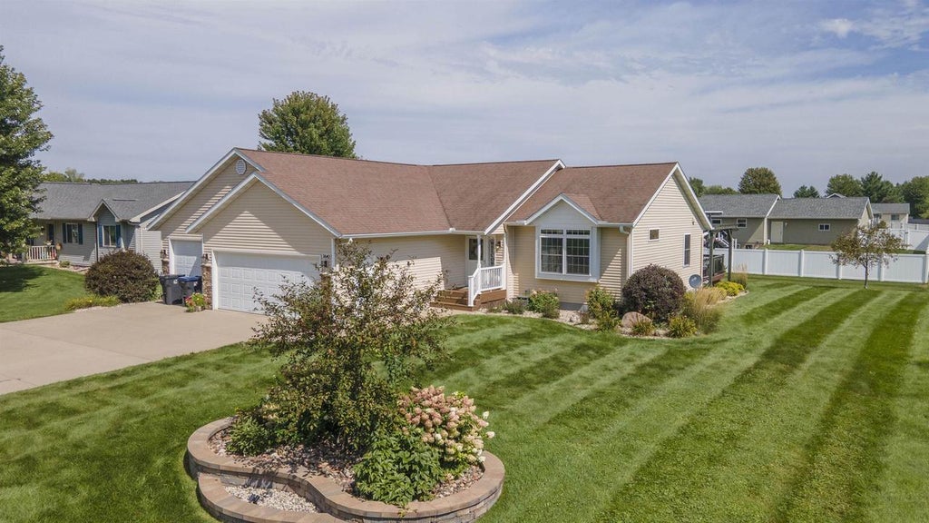 Photo of 3640 Cleveland AVENUE, Plover, WI 54467 (MLS # 50331958)