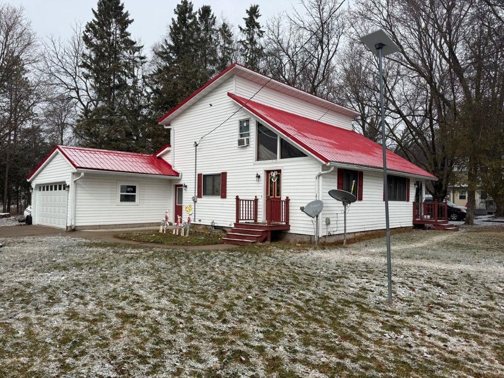 Photo of N4909 State STREET, Leopolis, WI 54948 (MLS # 50322248)