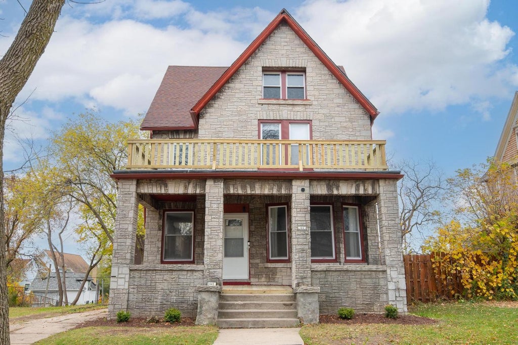 Photo of 2445 N Palmer STREET, Milwaukee, WI 53212 (MLS # 1986599)