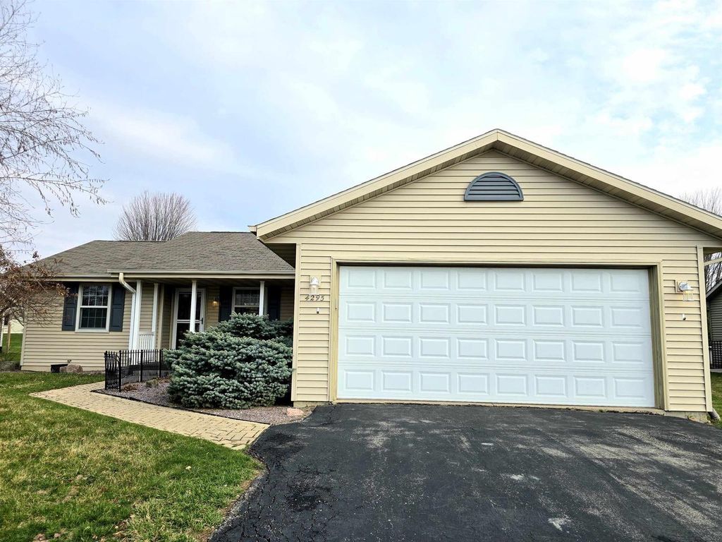 Photo of 4295 Kingsford DRIVE, Janesville, WI 53546 (MLS # 2019681)