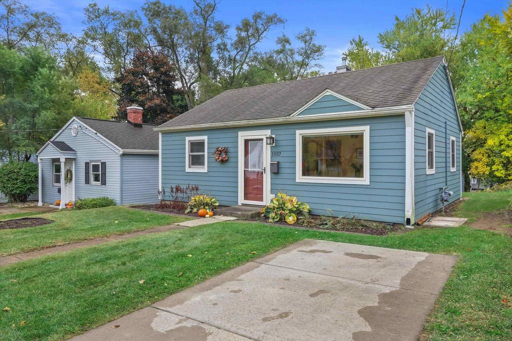 Photo of 1937 Northwestern AVENUE, Madison, WI 53704 (MLS # 2011334)