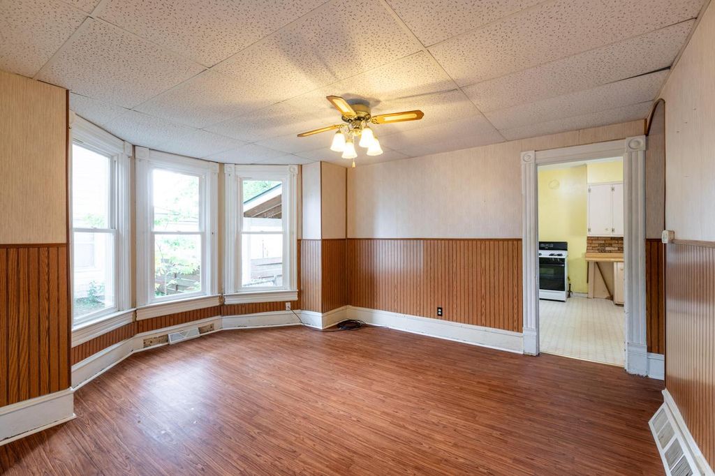 Photo of 1608 West AVENUE SOUTH AVENUE S, La Crosse, WI 54601 (MLS # 1935947)