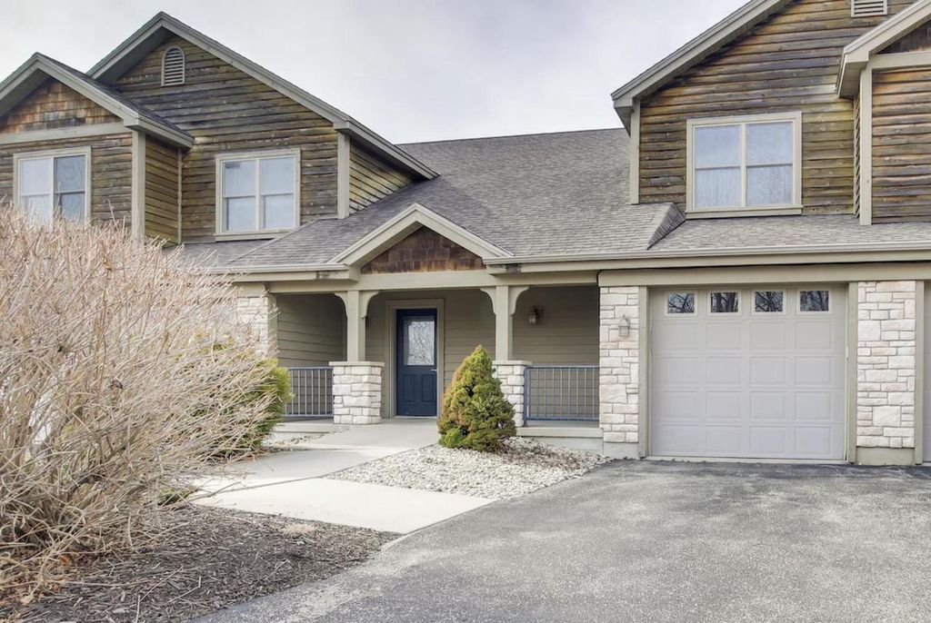 Photo of 7585 Meadow Ridge ROAD #J40, Egg Harbor, WI 54209 (MLS # 50320130)