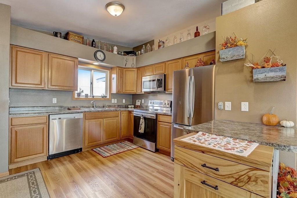 Photo of 614 Lemira AVENUE, Waukesha, WI 53188 (MLS # 1945155)