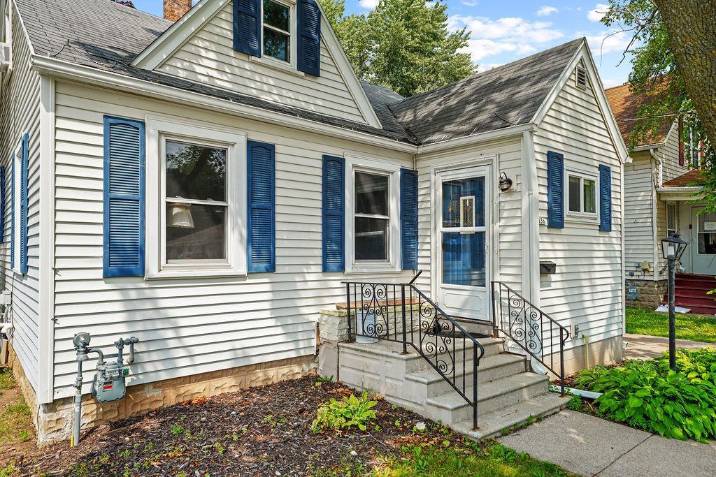 Photo of 1036 Tyler AVENUE, Oshkosh, WI 54902 (MLS # 50330752)