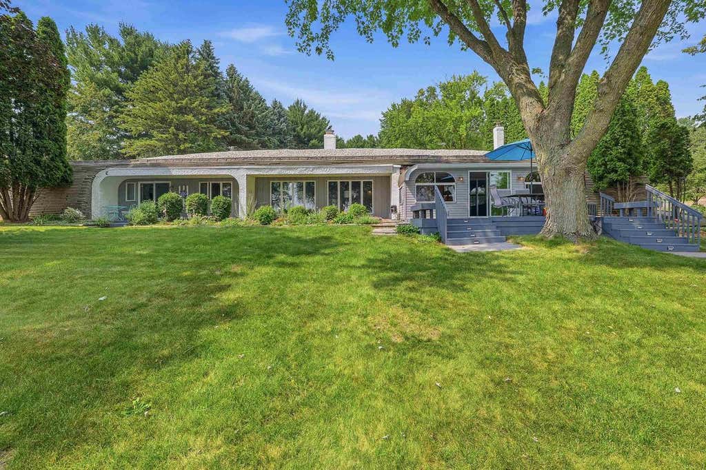 Photo of W10019 Spring ROAD, Fox Lake, WI 53933 (MLS # 2028172)