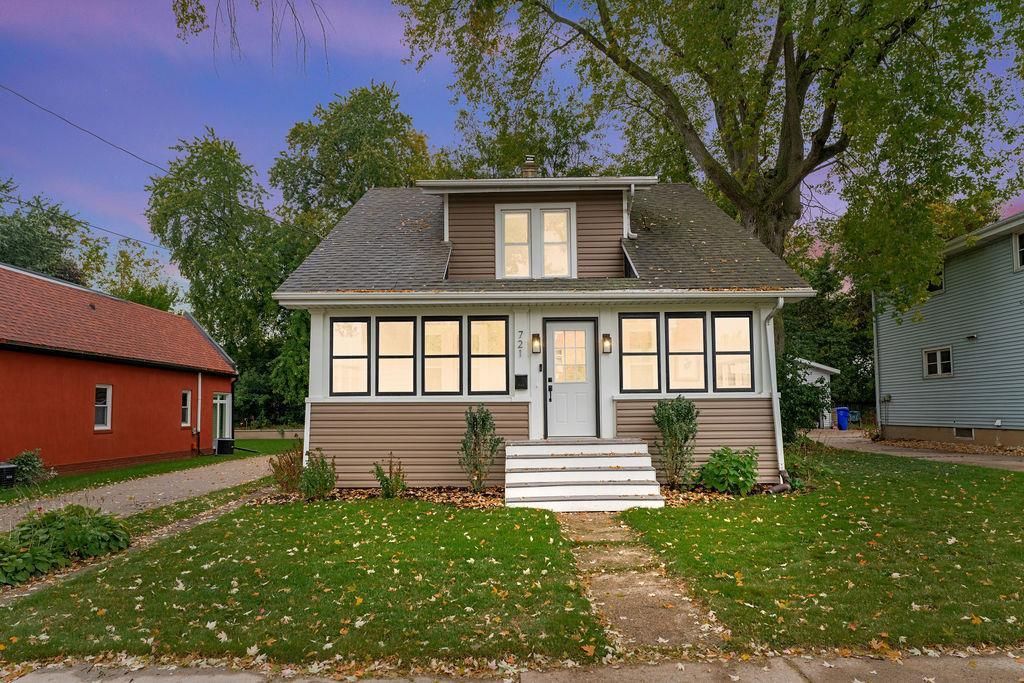Photo of 721 W 5th STREET, Appleton, WI 54914 (MLS # 50316462)