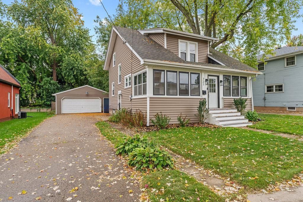 Photo of 721 W 5th STREET, Appleton, WI 54914 (MLS # 50316462)