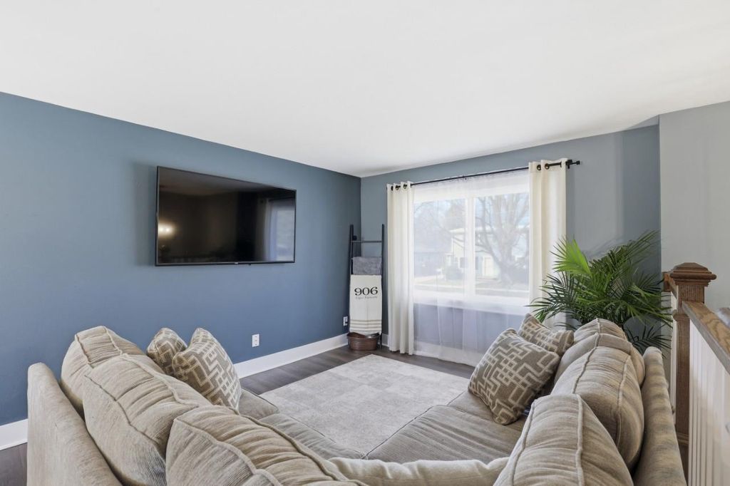 Photo of 124 S Schaefer STREET, Appleton, WI 54915 (MLS # 50323227)