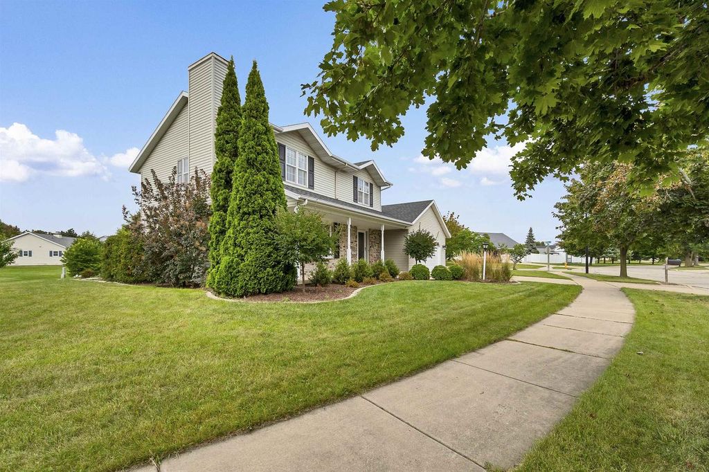 Photo of 737 Desplaine ROAD, De Pere, WI 54115 (MLS # 50315269)