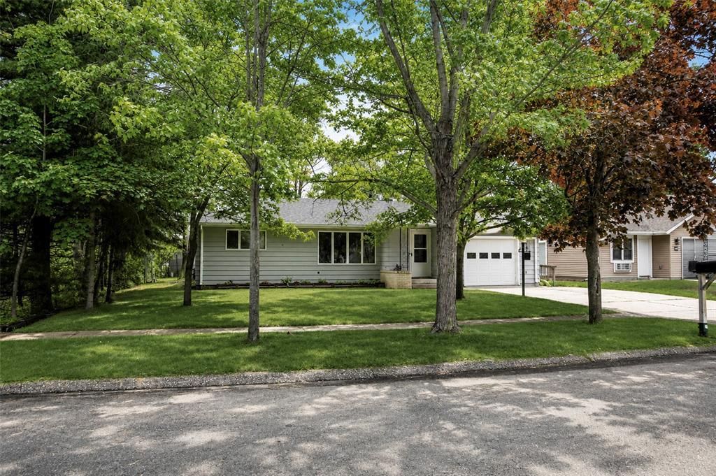 Photo of 2509 Blakeley AVENUE, Eau Claire, WI 54701 (MLS # 1601534)