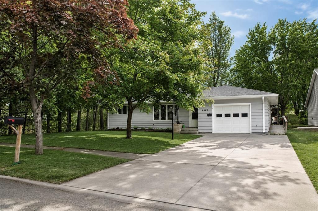 Photo of 2509 Blakeley AVENUE, Eau Claire, WI 54701 (MLS # 1601534)