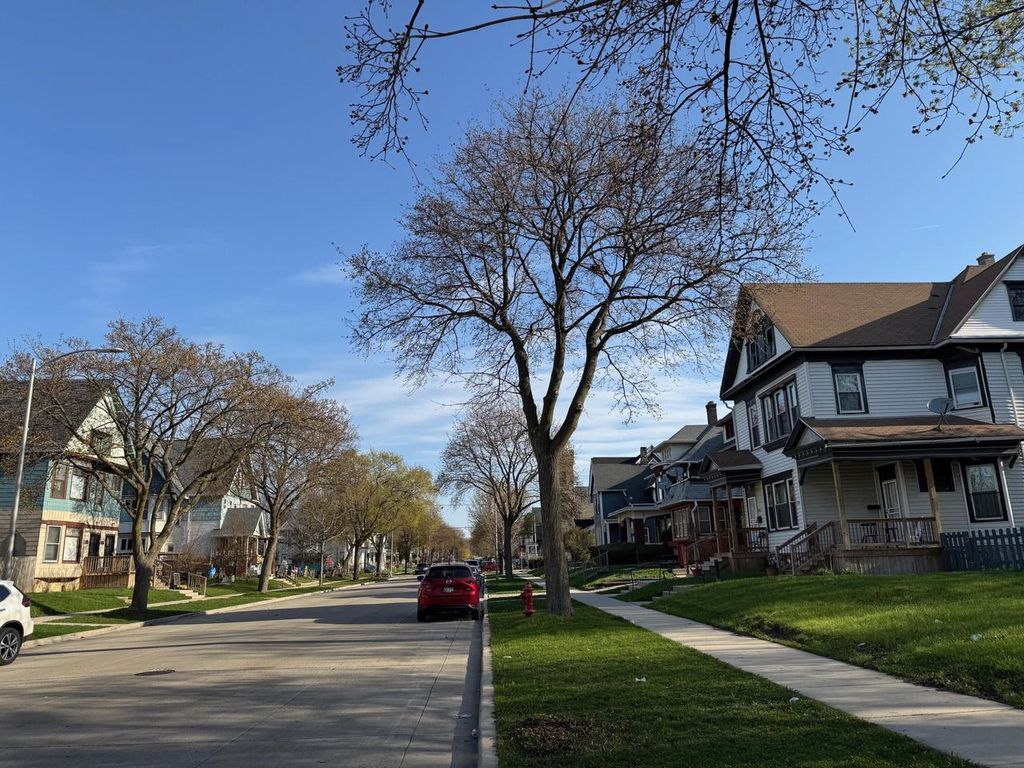 Photo of 2534 N 2nd STREET, Milwaukee, WI 53212 (MLS # 1960637)