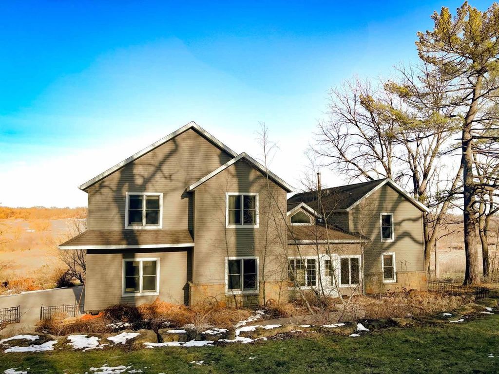 Photo of 16718 County Road N Rd, Blanchardville, WI 53516 (MLS # 2016719)