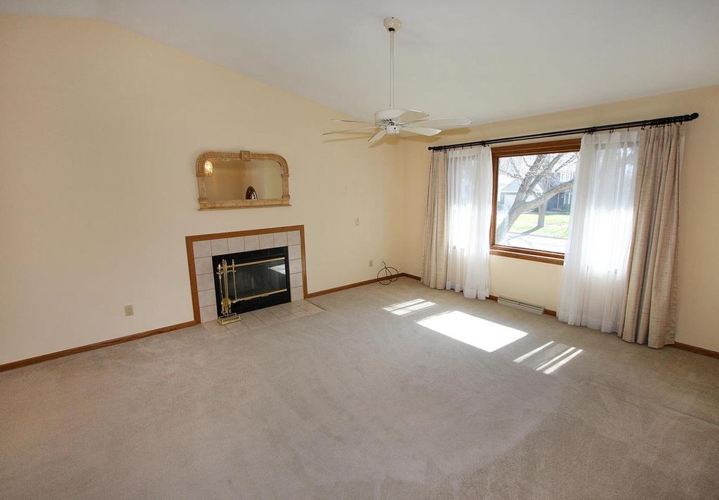 Photo of 614 Engelhart DRIVE, Madison, WI 53713 (MLS # 2019691)