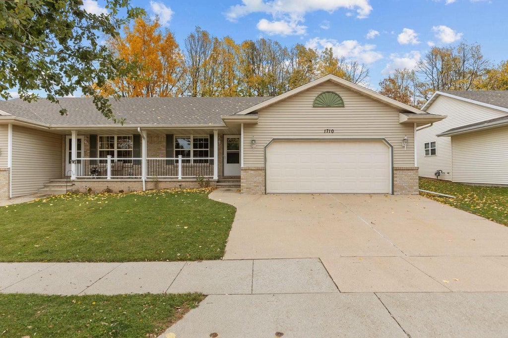 Photo of 1710 S Angela DRIVE, Appleton, WI 54915 (MLS # 50335027)